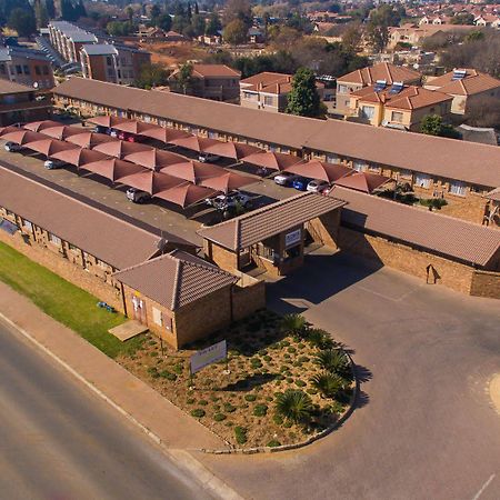 בוקסבורג Rudman Townhouses - Or Tambo Airport מראה חיצוני תמונה