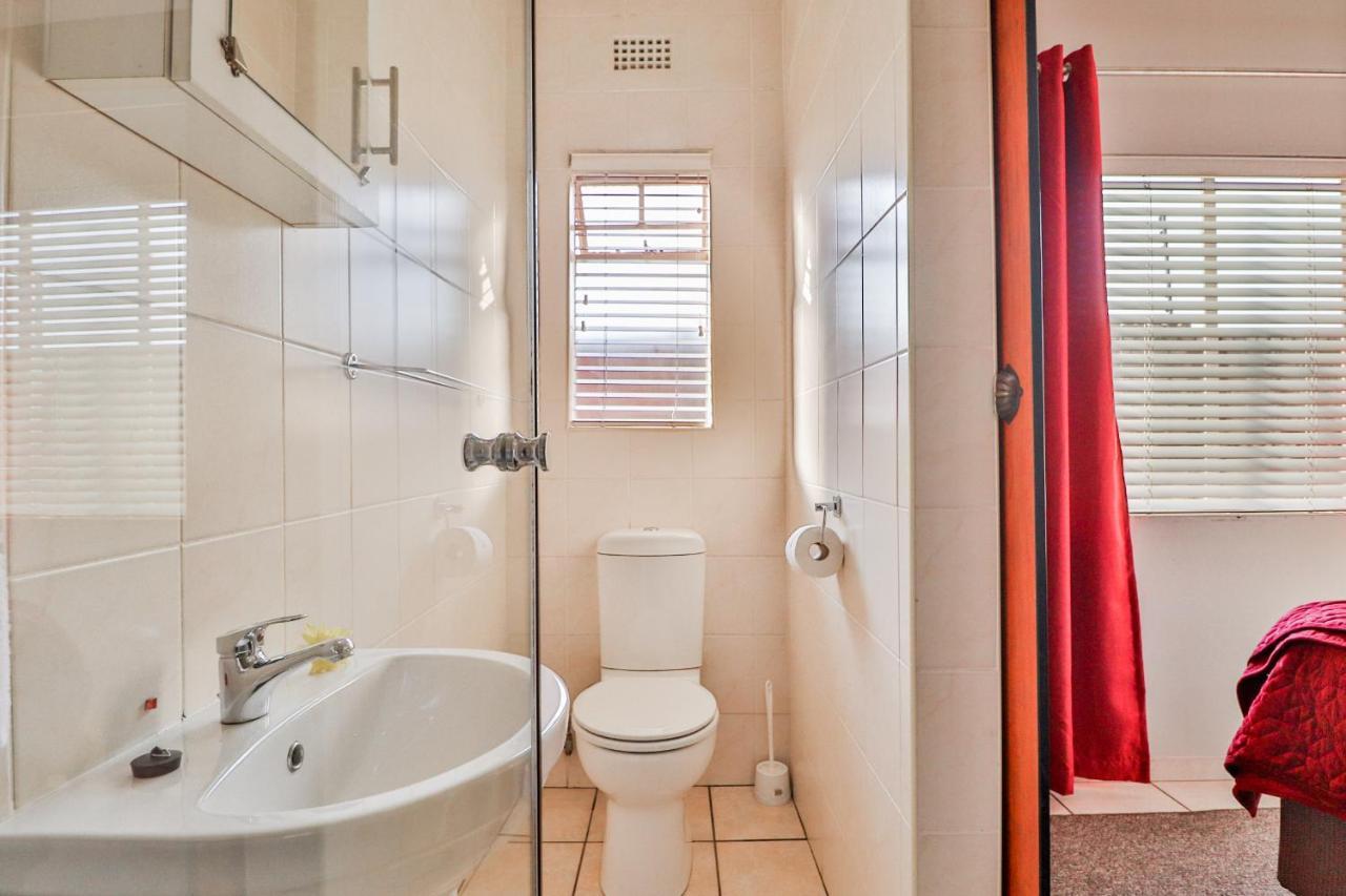 בוקסבורג Rudman Townhouses - Or Tambo Airport מראה חיצוני תמונה