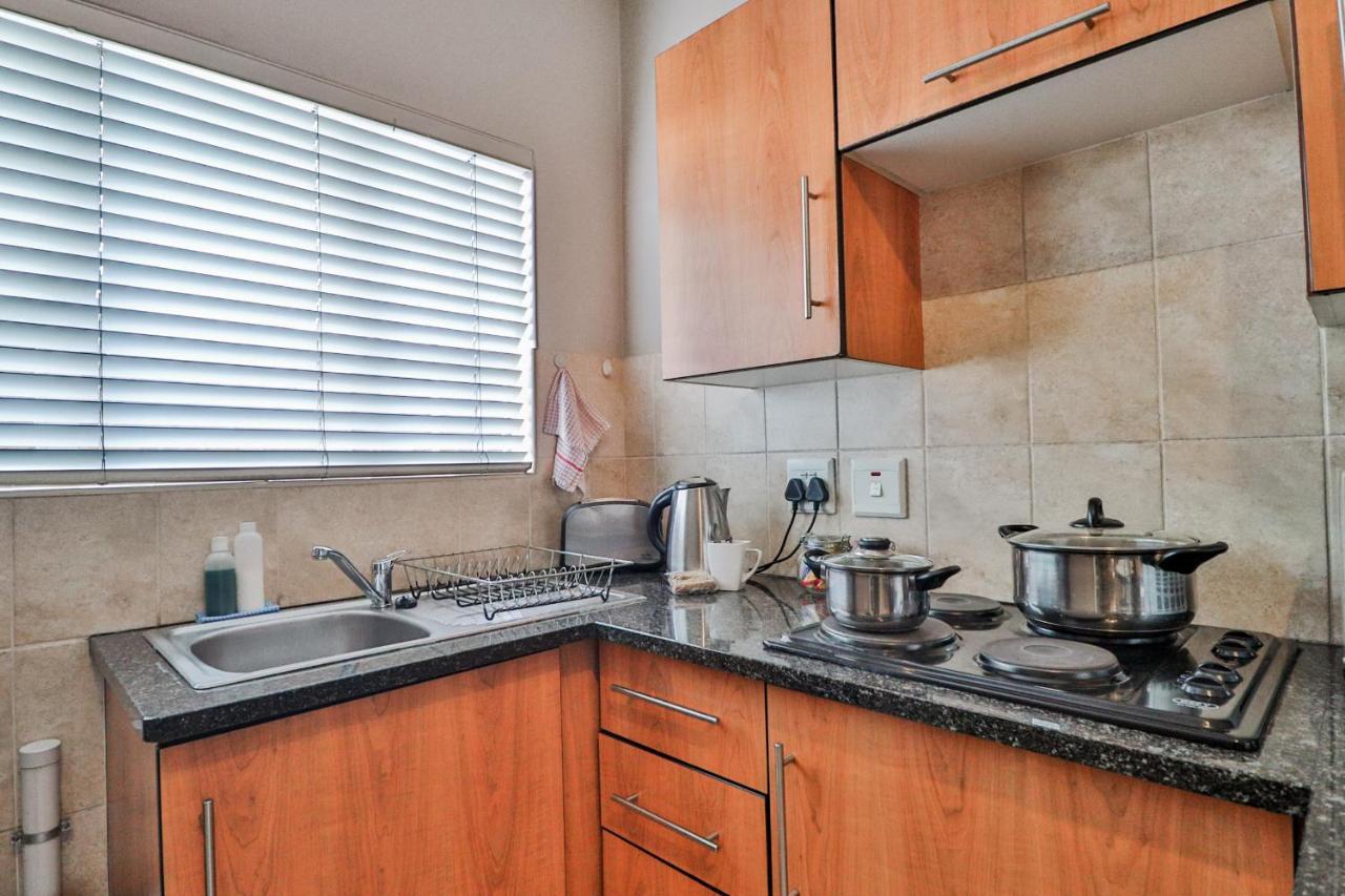 בוקסבורג Rudman Townhouses - Or Tambo Airport מראה חיצוני תמונה