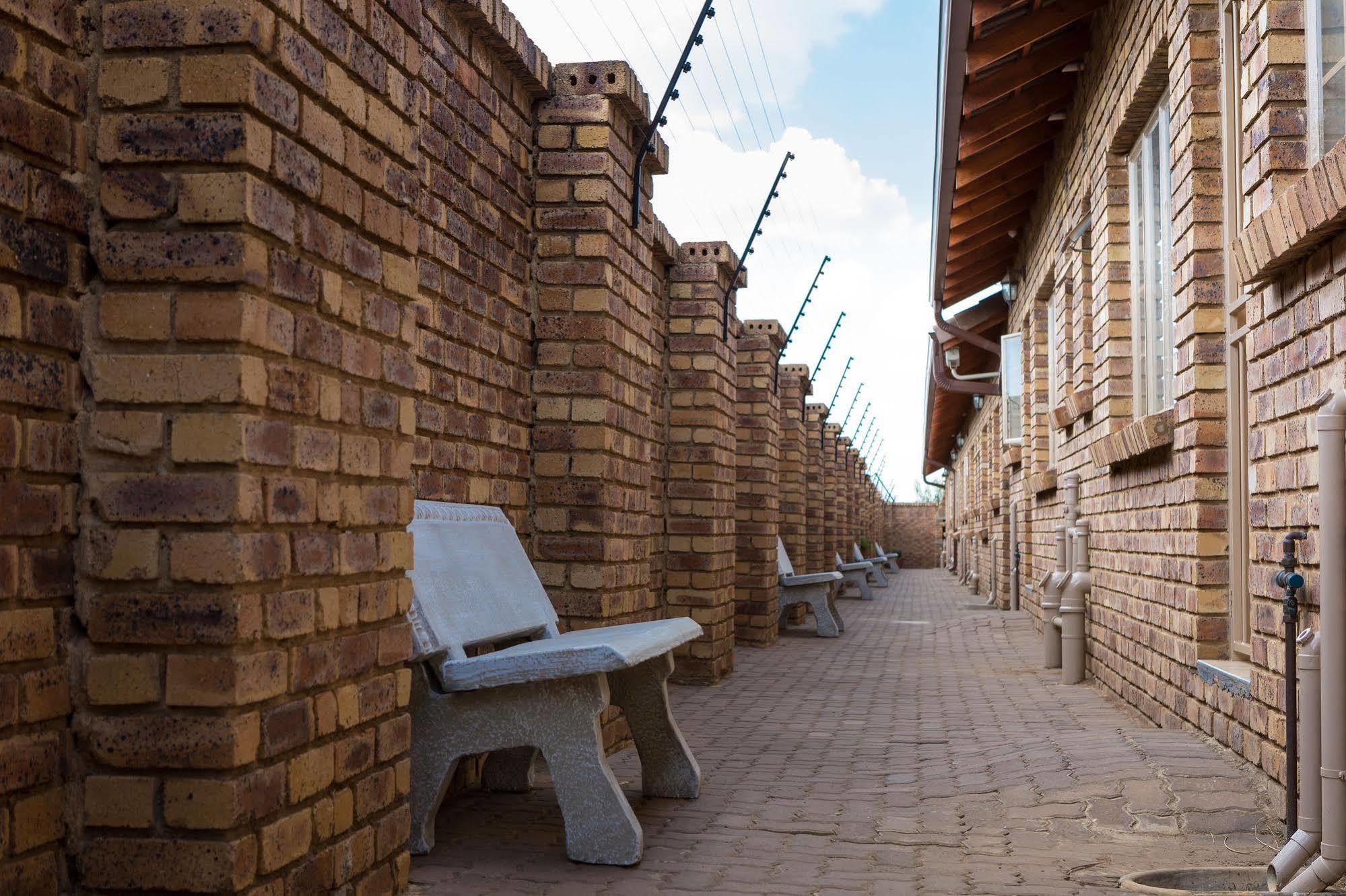 בוקסבורג Rudman Townhouses - Or Tambo Airport מראה חיצוני תמונה